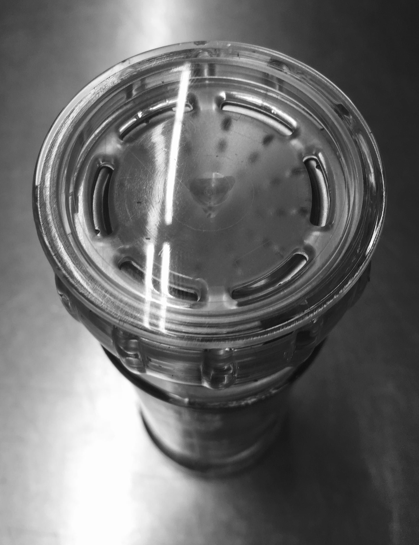 Gewürzmühle mit einem Edelsteinmahlwerk